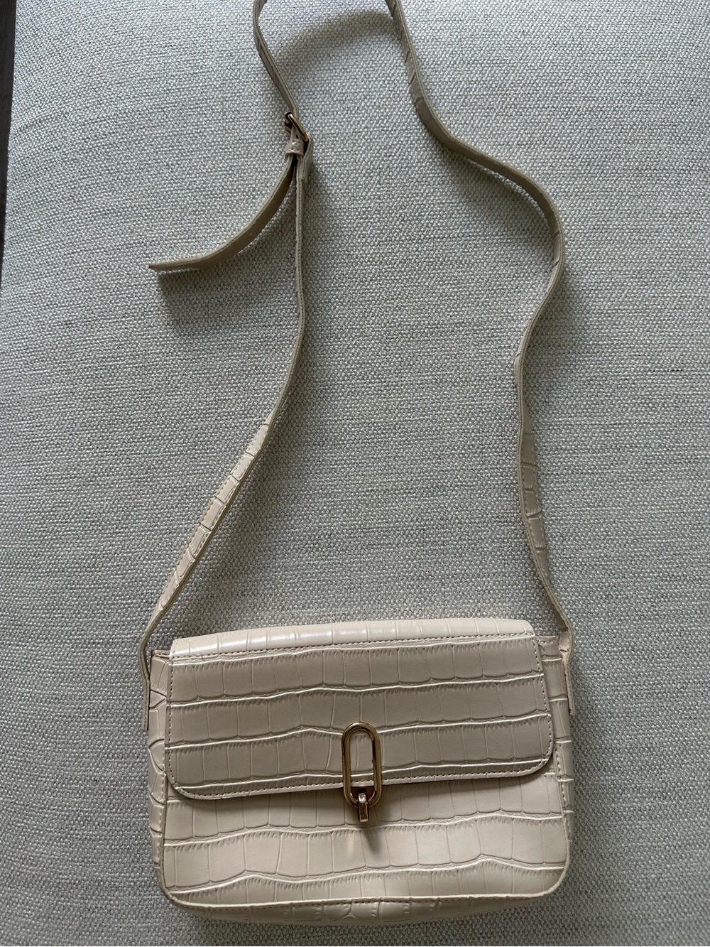 Croc-Embossed Cream Crossbody Bag with Gold Hardware